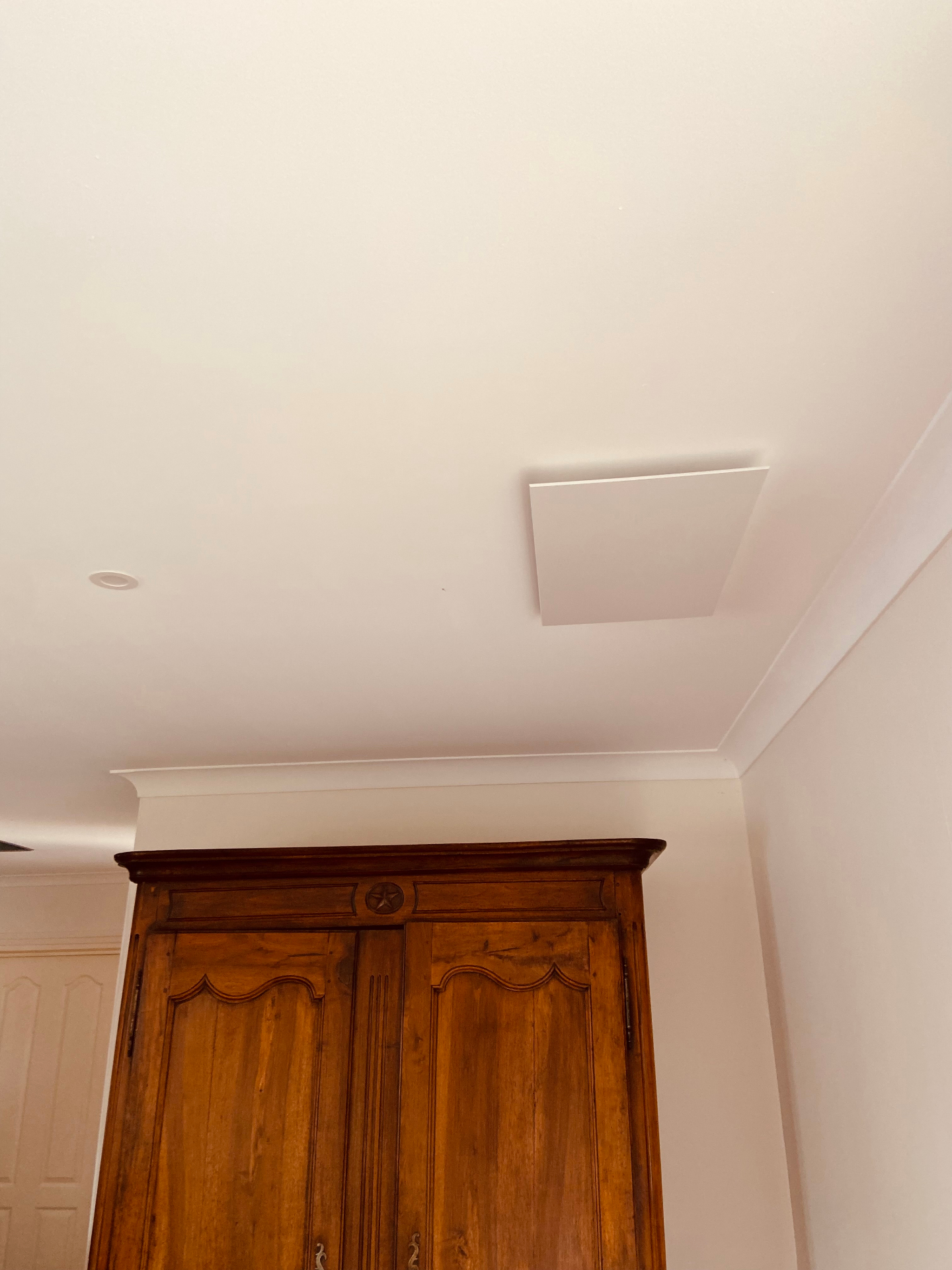 Climatisation gainable avec plénum décoratif